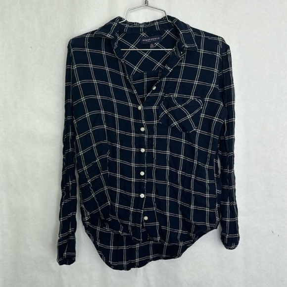 5/$25 Aeropostale small button up flannel 134 - Picture 1 of 4